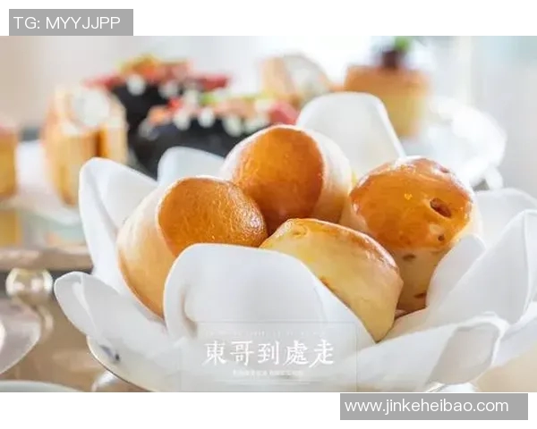 欧美足球明星情侣共进浪漫晚餐共享甜蜜时光引发媒体热议